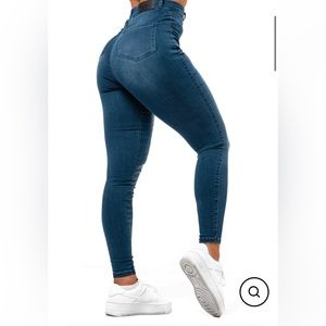 Women’s FITJEANS size small
